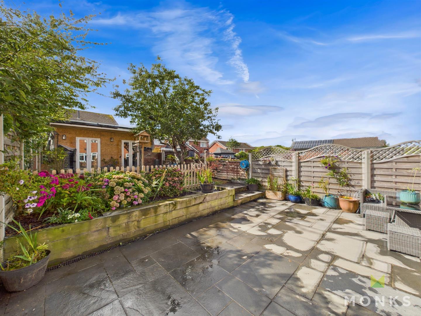 77 Balmoral Crescent, Oswestry, SY11 2XH For Sale